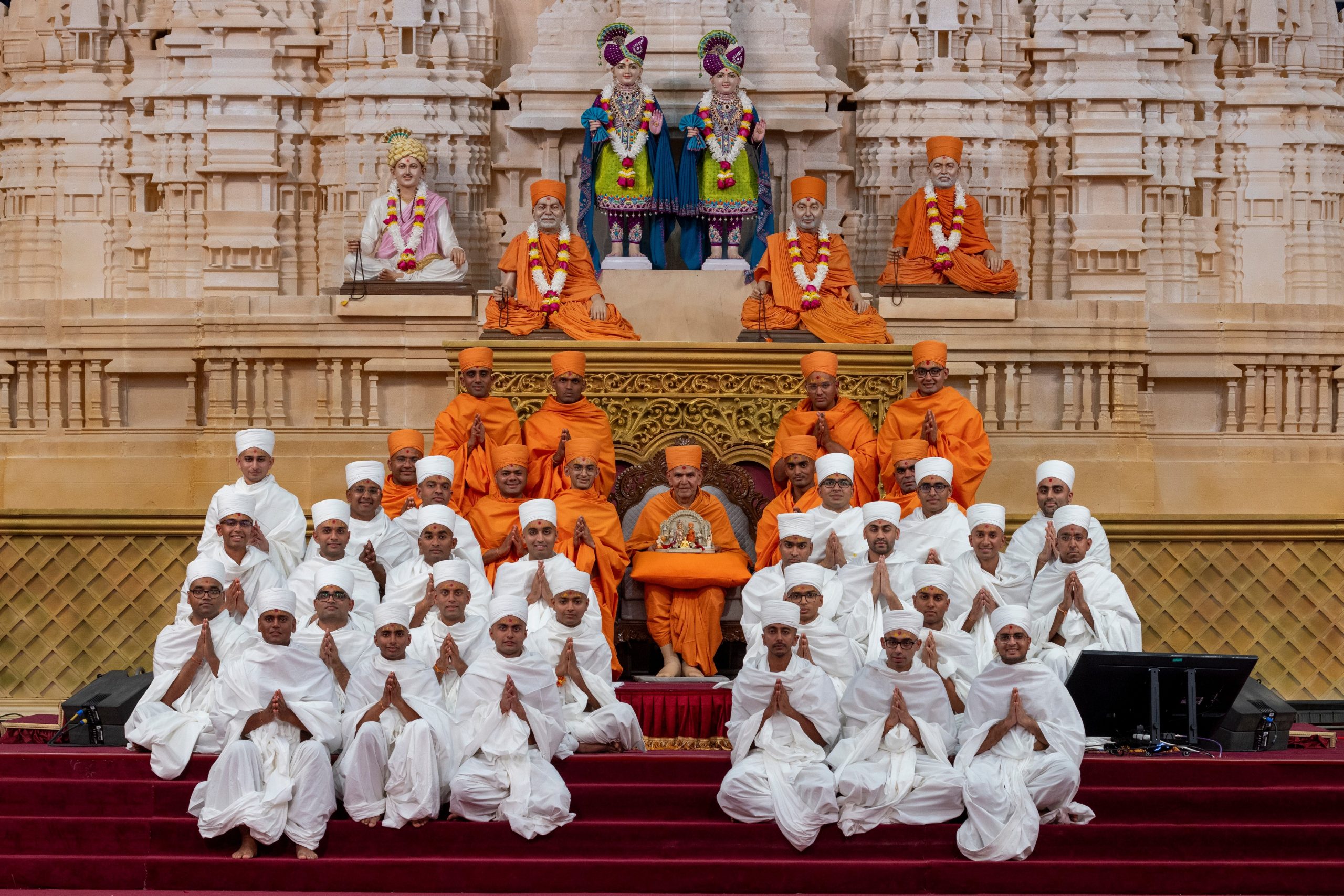 In a first-of-its-kind event in the USA, over 30 American youths become HinduSwamis (monks), pledging a life of service, sacrifice, and devotion