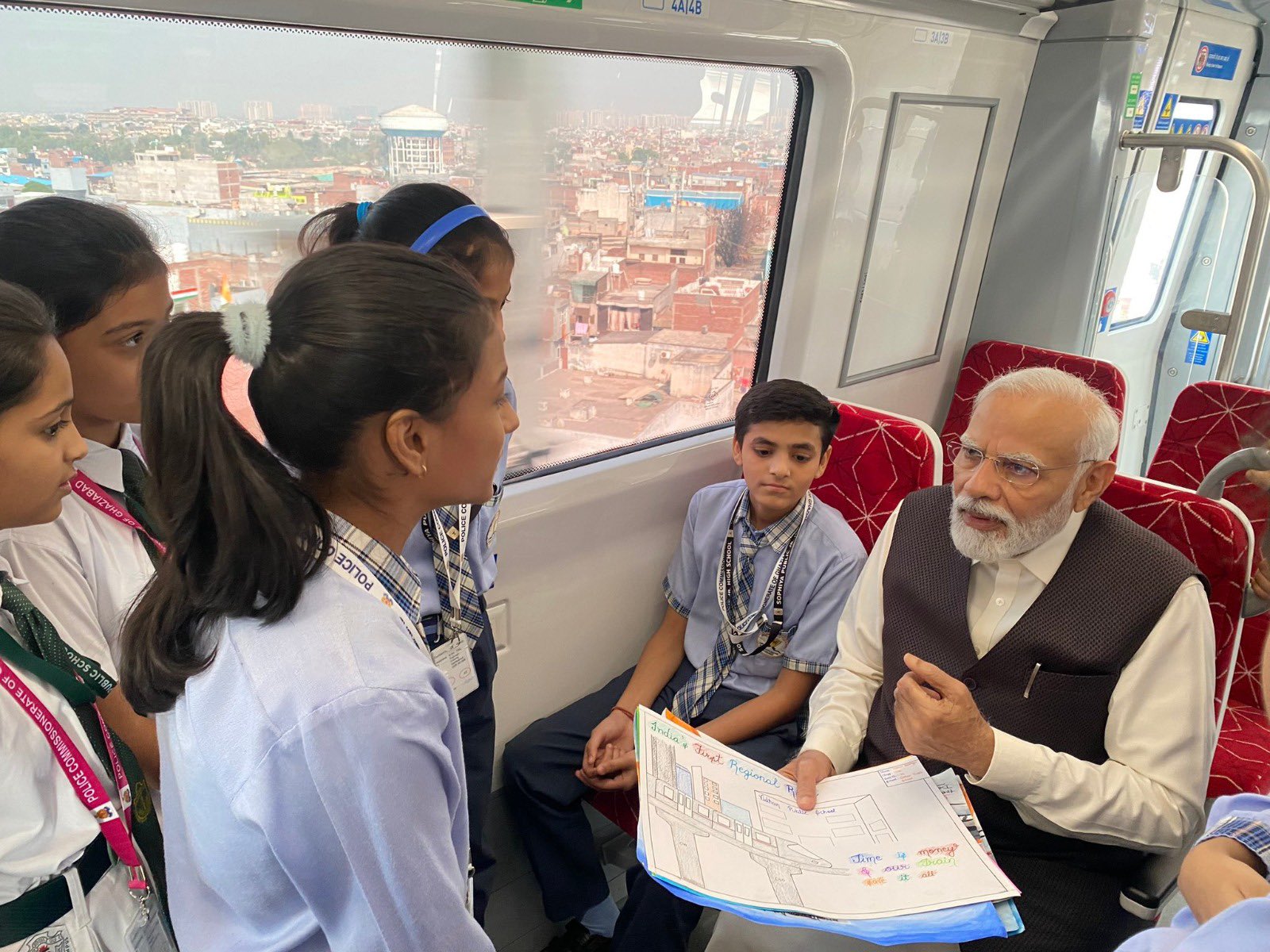 PM Modi Interacting with Kids