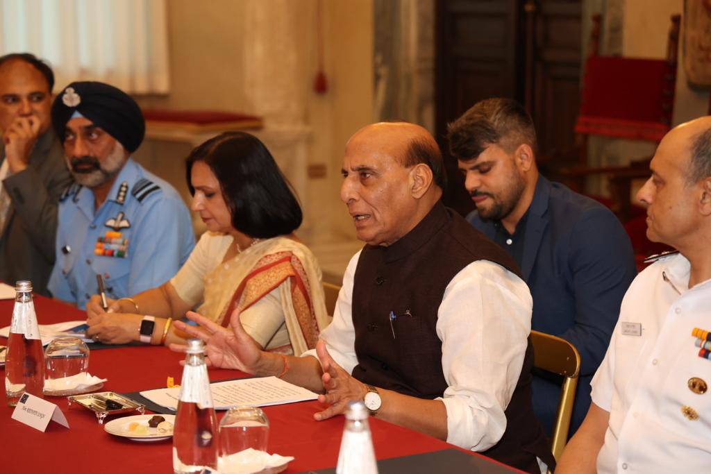Bilateral Meeting between India and Italy's Defense Minister